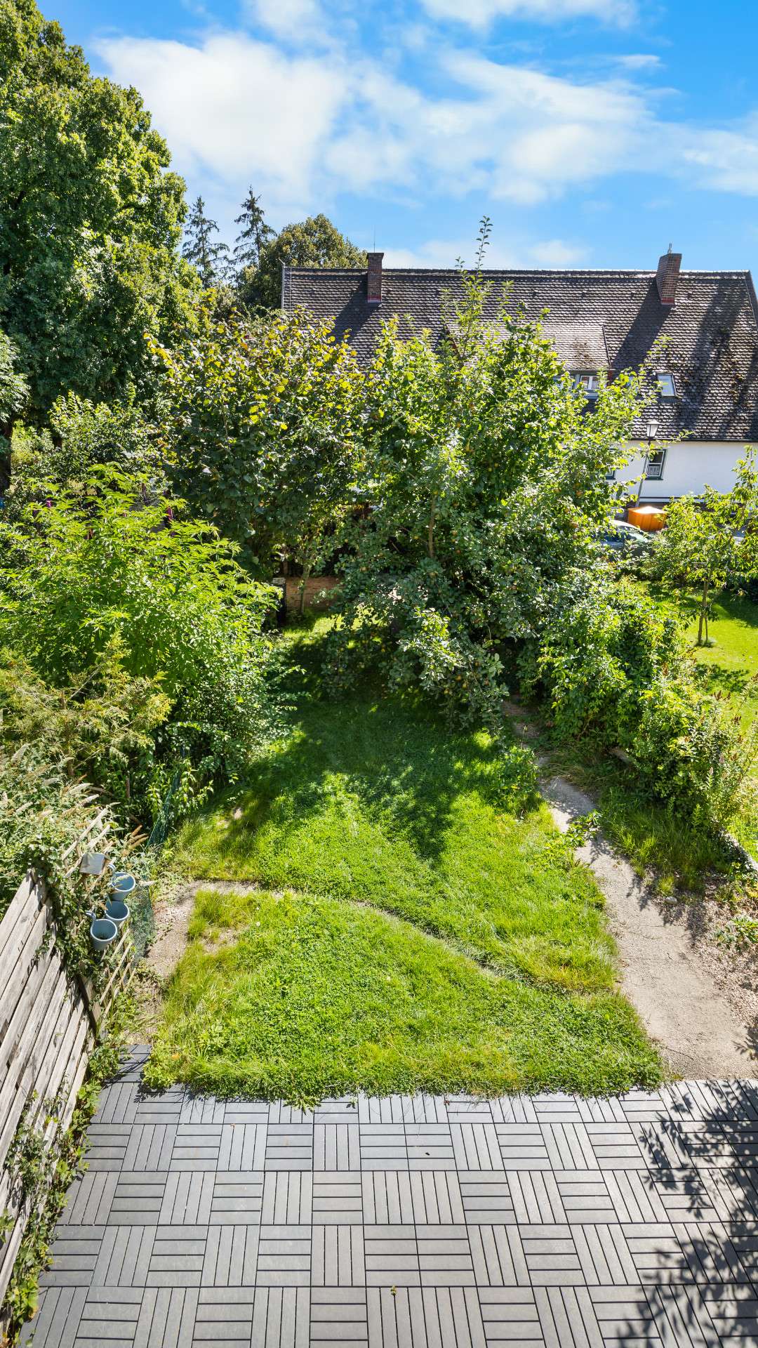 Blick in den Garten vom Obergeschoss